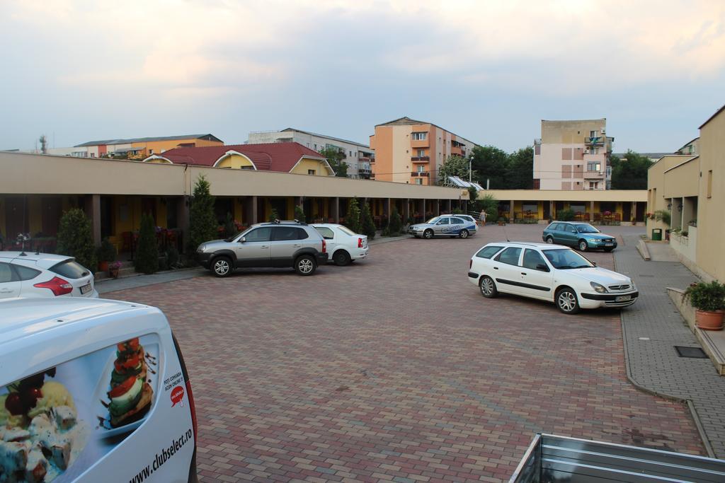 Motel Select Satu Mare Extérieur photo