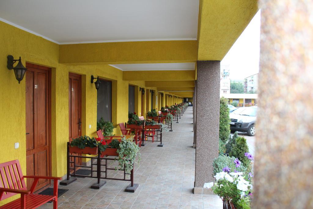 Motel Select Satu Mare Extérieur photo
